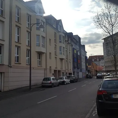 Grand Format Apartment *